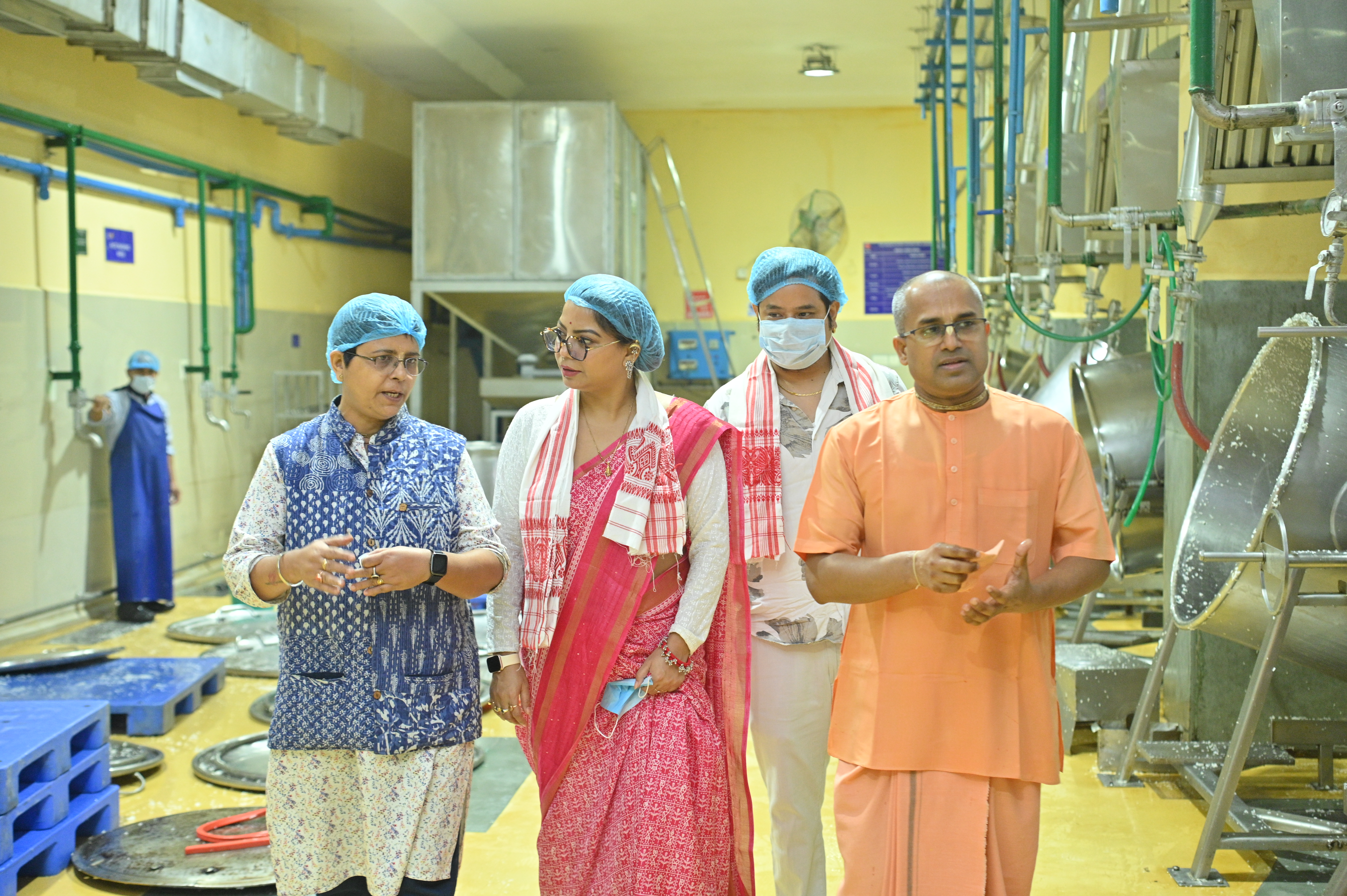 <span  class="uc_style_uc_tiles_grid_image_elementor_uc_items_attribute_title" style="color:#ffffff;">Singer Gitaalee Devi & Sumit Sagar</span>