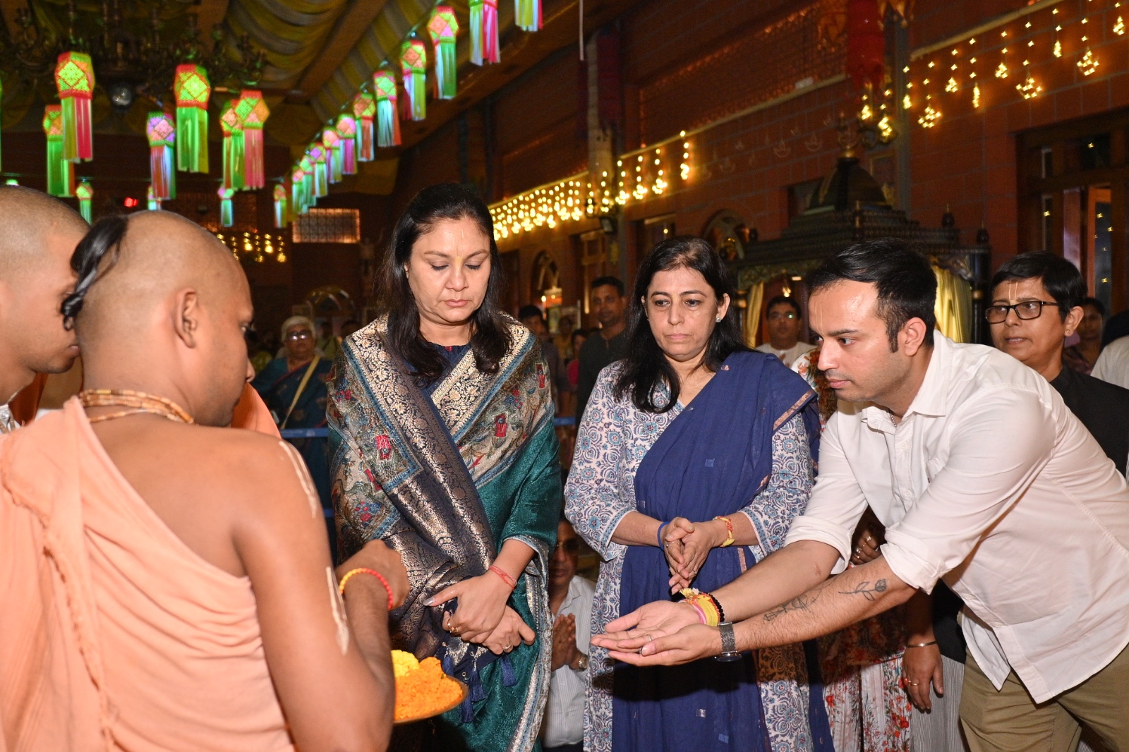 <span  class="uc_style_uc_tiles_grid_image_elementor_uc_items_attribute_title" style="color:#ffffff;">Smt.RINIKI BHUYAN SHARMA</span>