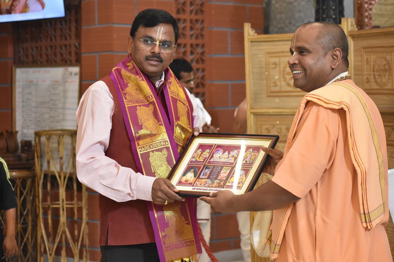 <span  class="uc_style_uc_tiles_grid_image_elementor_uc_items_attribute_title" style="color:#ffffff;">WhatsApp Image 2026-03-09 at 18.07.30</span>